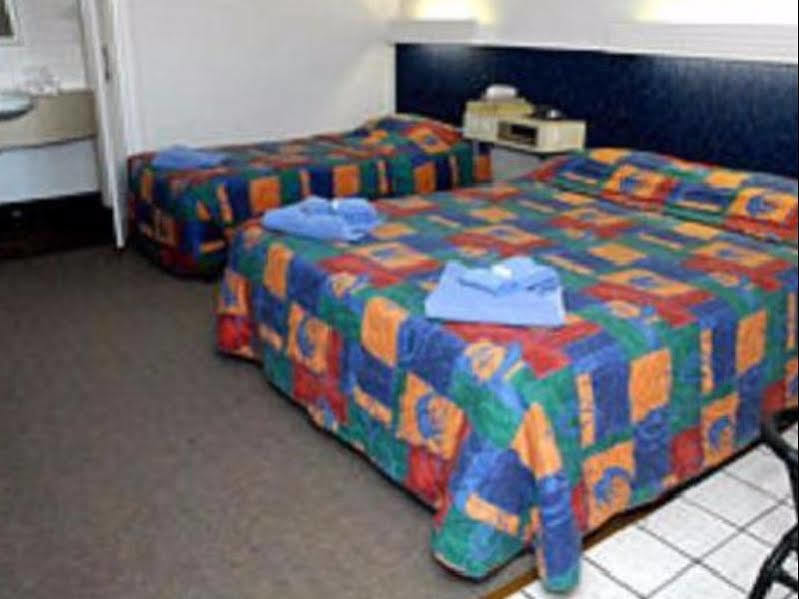 Herbert Valley Motel Ingham Buitenkant foto